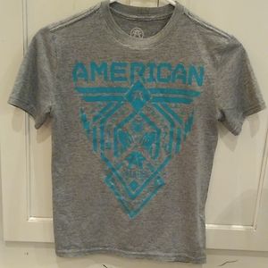 BKE Boys American Fighter short sleeve t shirt like new! Size small